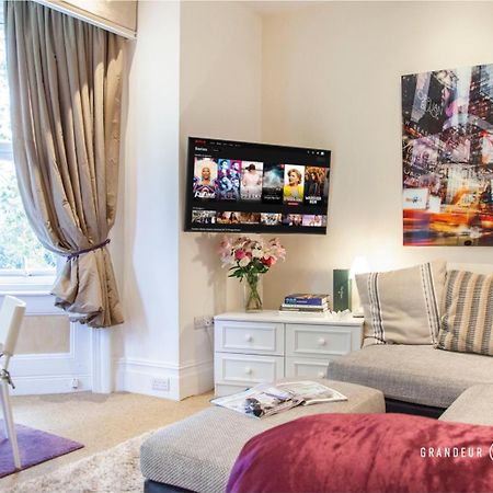 Treetop Suite By Grandeur Property Борнмут Экстерьер фото