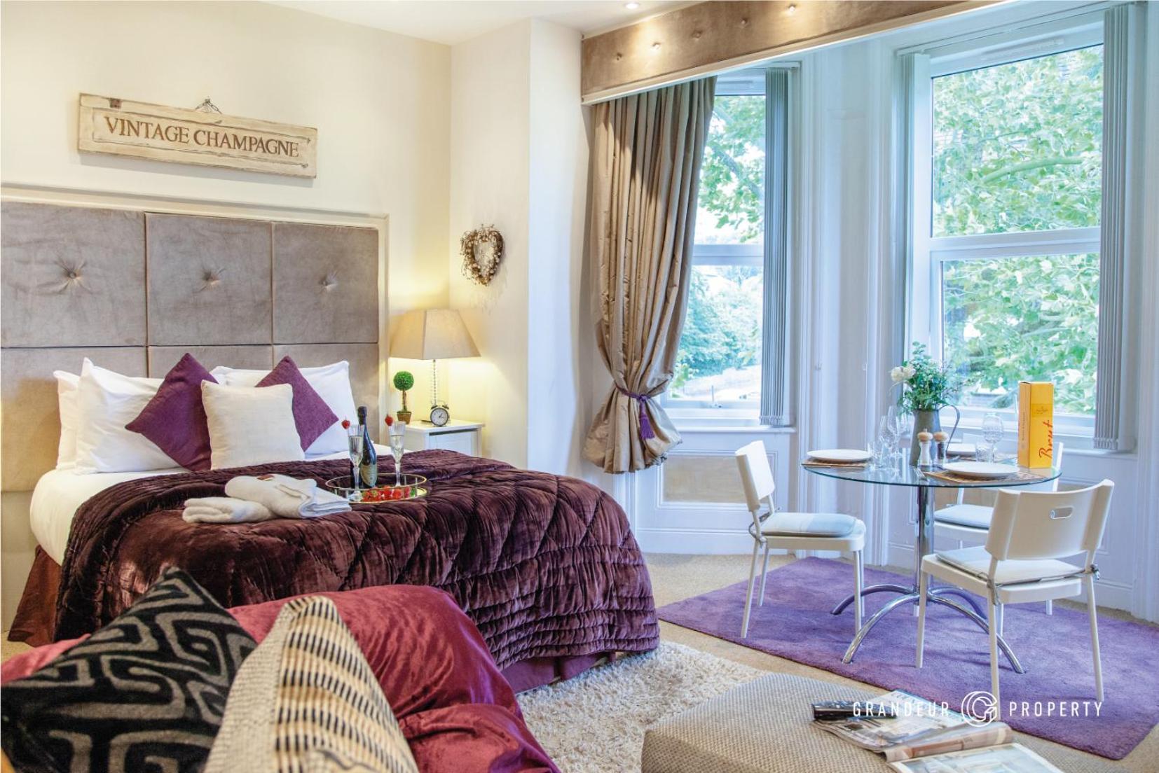 Treetop Suite By Grandeur Property Борнмут Экстерьер фото