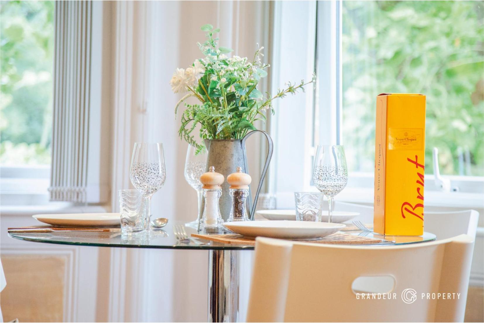 Treetop Suite By Grandeur Property Борнмут Экстерьер фото