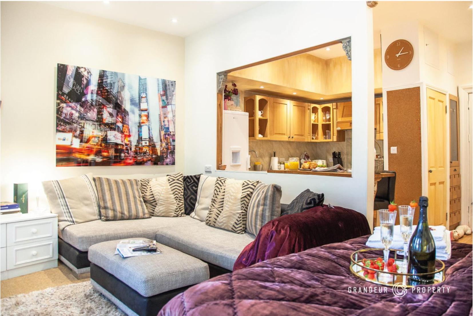 Treetop Suite By Grandeur Property Борнмут Экстерьер фото