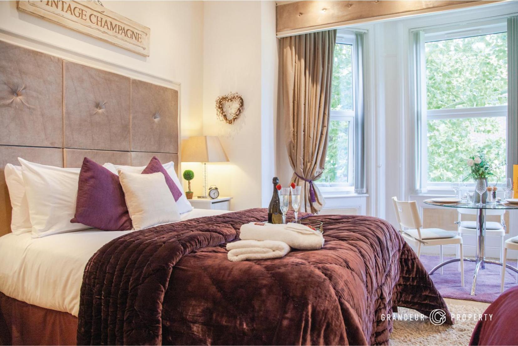 Treetop Suite By Grandeur Property Борнмут Экстерьер фото